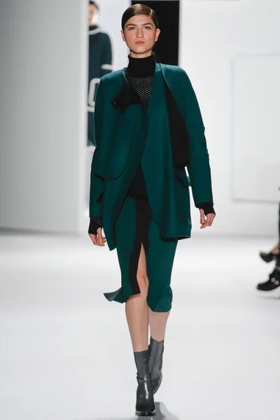 Look 27